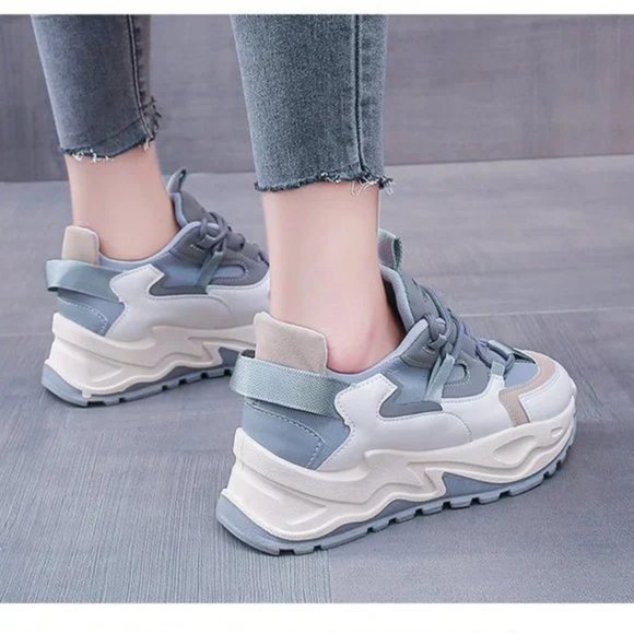 New Women's low-top lace-up running shoes sneakers Size 8 - Picture 7 of 7